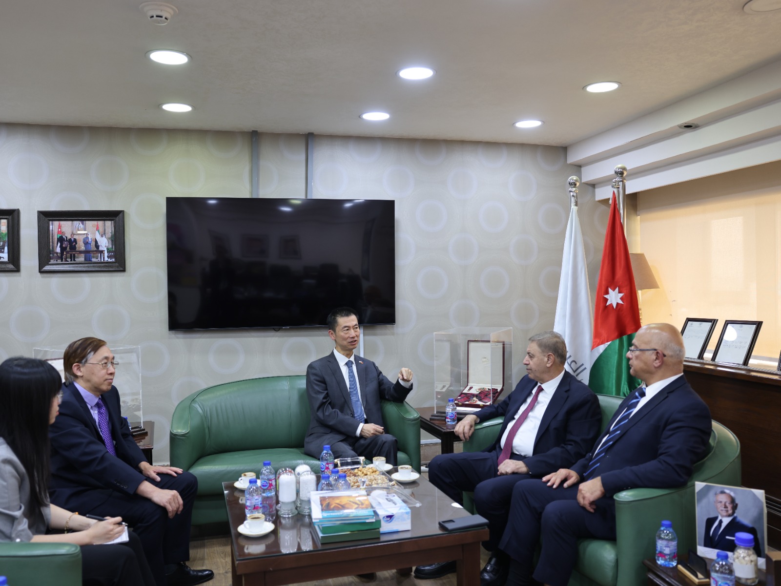 《البوتاس العربية》 تبحث مع السفير الصيني آفاق التعاون الاقتصادي والشراكات الاستثمارية