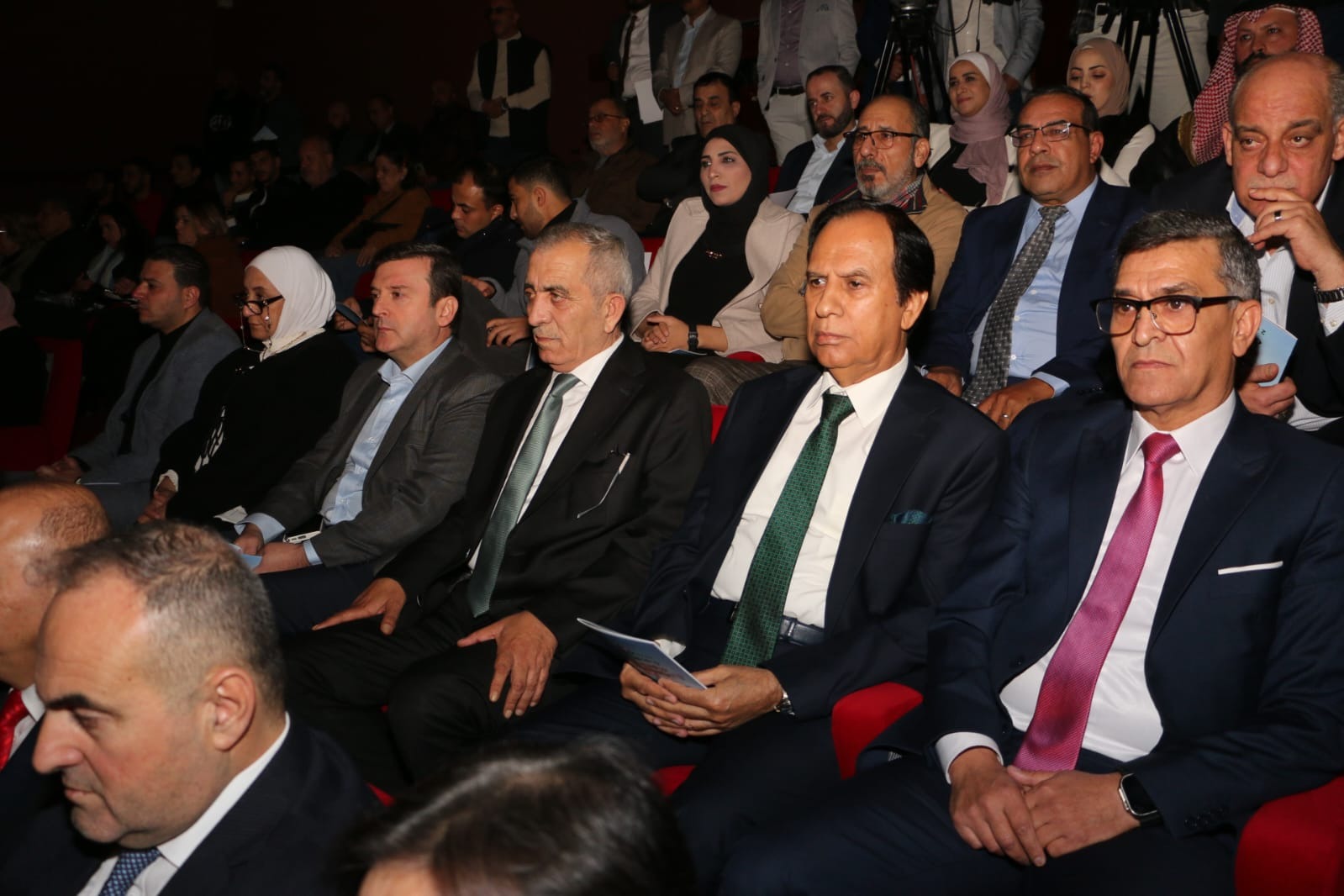 فوز أغنية 《بيت بآل البيت》 لأسامة المشلح بالجائزة الاولى في مهرجان الاغنية الاردنية