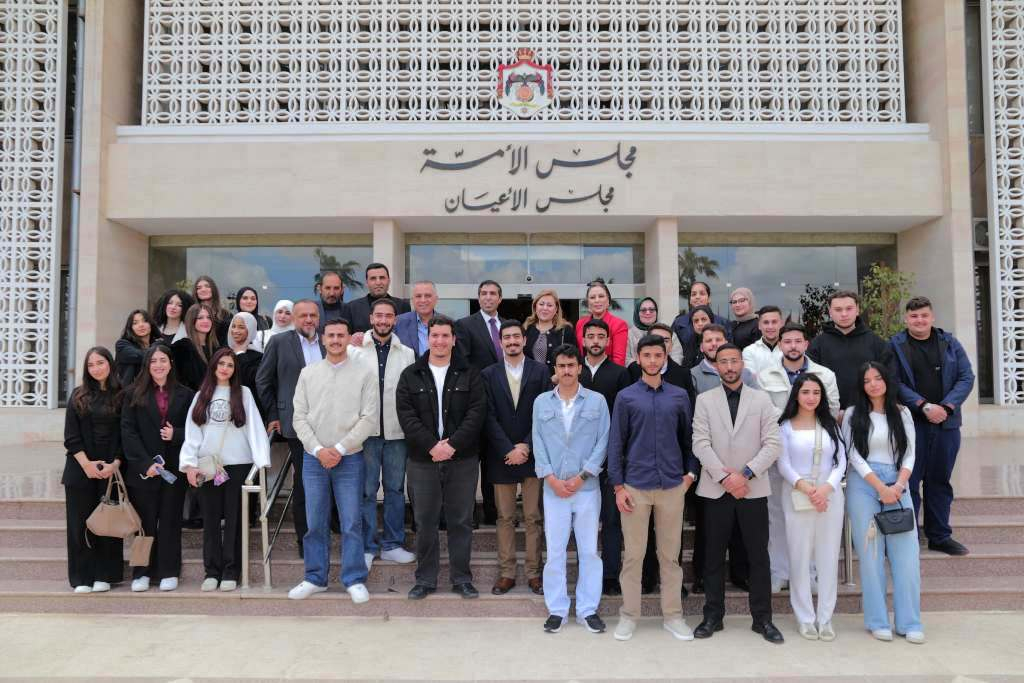 : كلية الحقوق في عمان الأهلية تنظم زيارة علمية إلى مجلس النواب الأردني