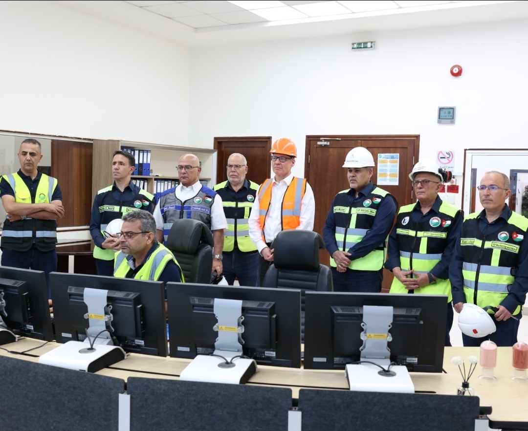 السفير البريطاني يزور مصانع 《البوتاس العربية》 في غور الصافي  ويطلع على خططها التوسعية في السوق الأوروبي