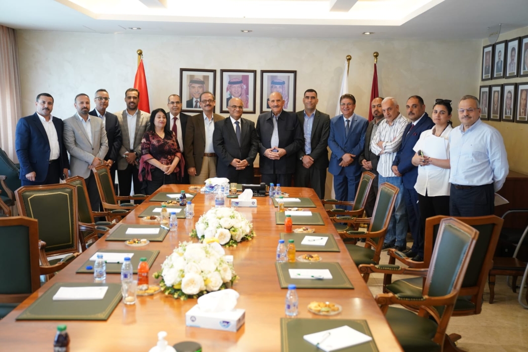 لقاء مثمر جمع قطبي 《الاقتصاد والاعلام》.. ونقيب الصحفيين يشيد بتحول 《الفوسفات》من التصفية الى قصة نجاح تروى